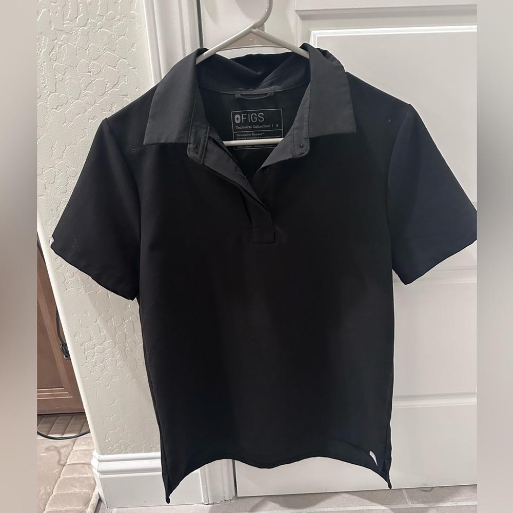 Black fig scrub top size small. They have both been worn once!